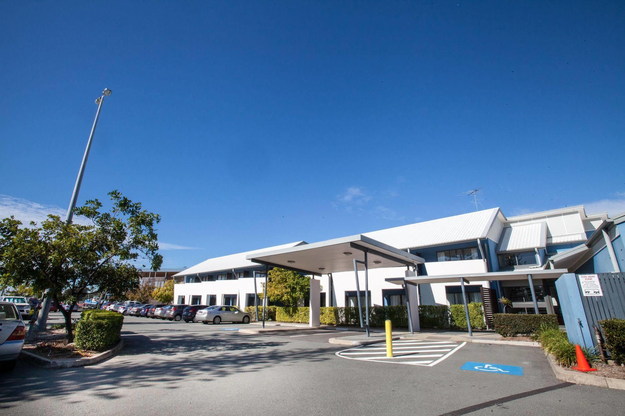 Manly Marina Cove Motel Брисбен Экстерьер фото